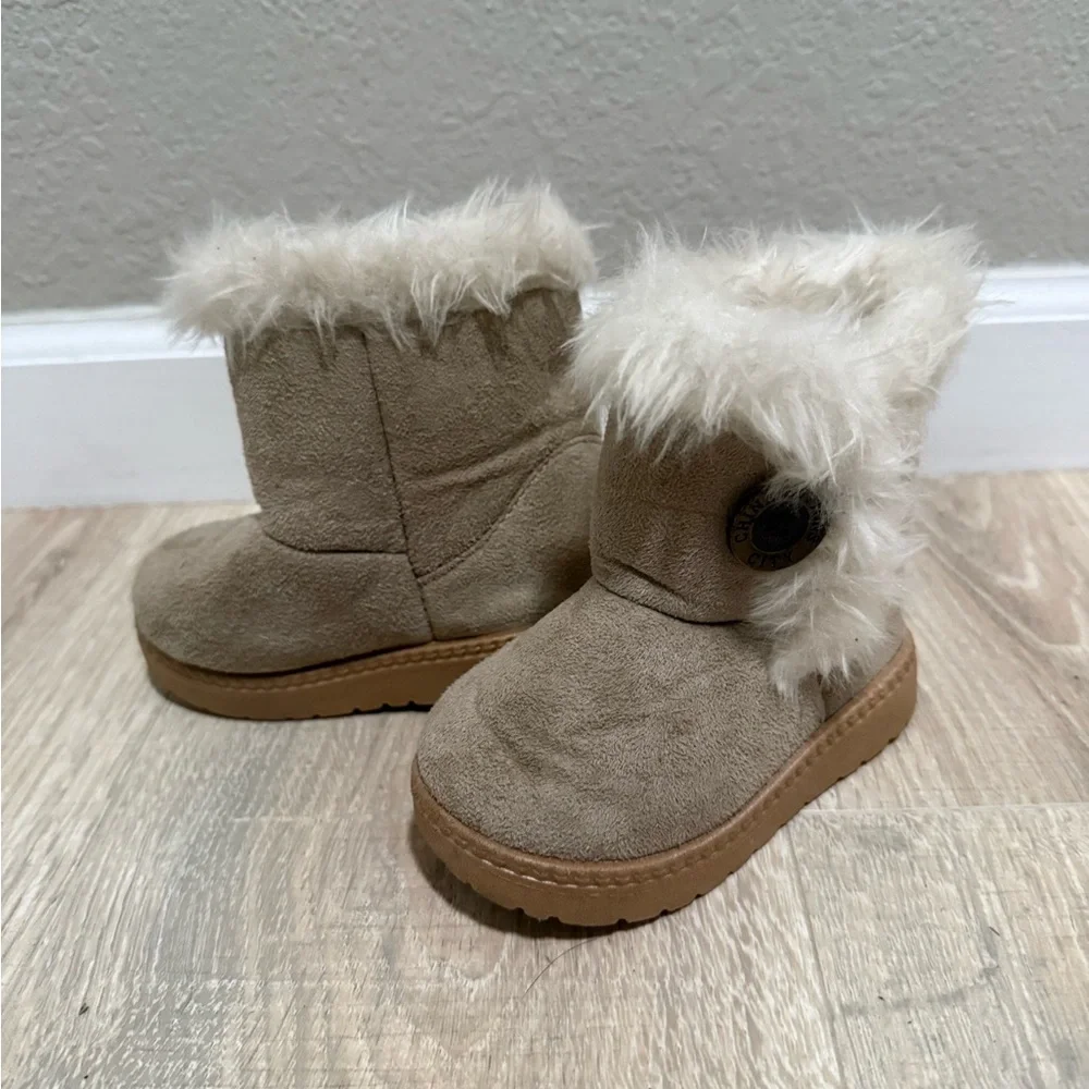 China Buttons City Faux Fur Ankle Boots Toddler Size 6 (Estimated)